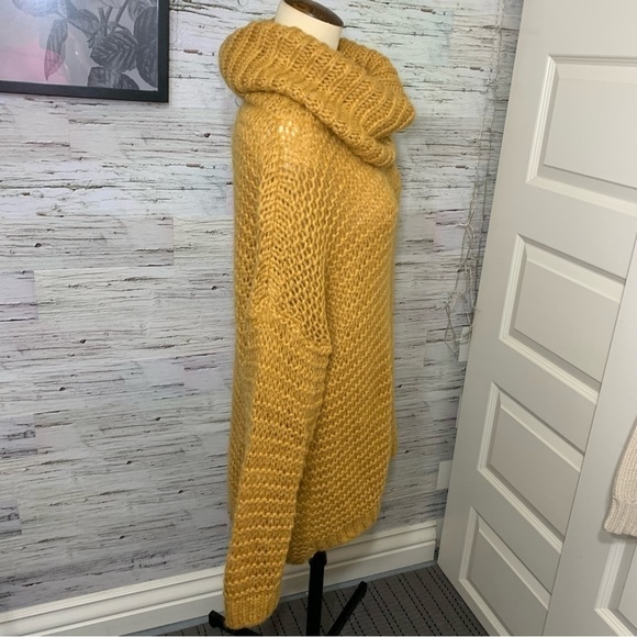 Made Italy Mustard Open Knit Sweater Mohair Blend Slouchy Turtle Neck Sz L/XL - Picture 5 of 10
